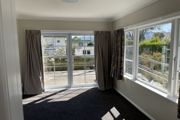 Photo of property in 36 Mcparland Street, Ebdentown, Upper Hutt, 5018