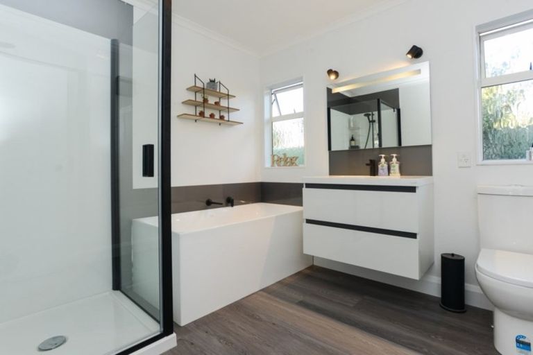 Photo of property in 6a Balmoral Street, Taradale, Napier, 4112