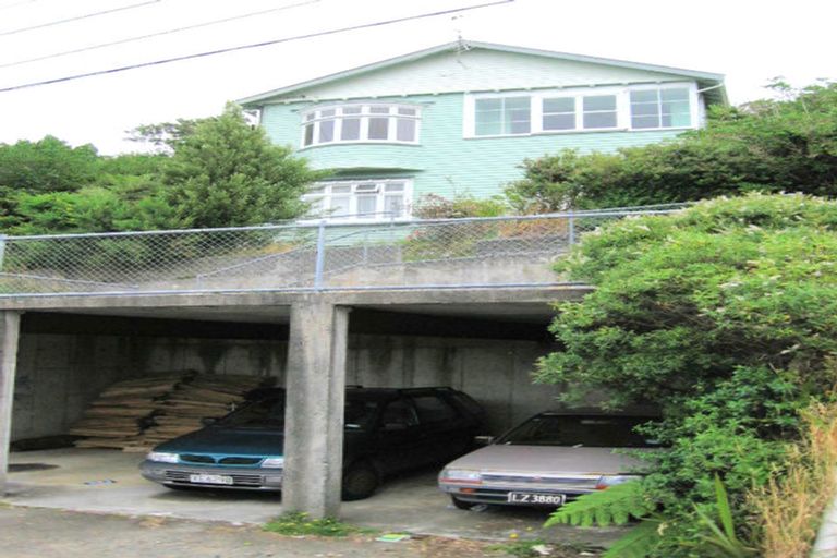 Photo of property in 6 Fortunatus Street, Brooklyn, Wellington, 6021