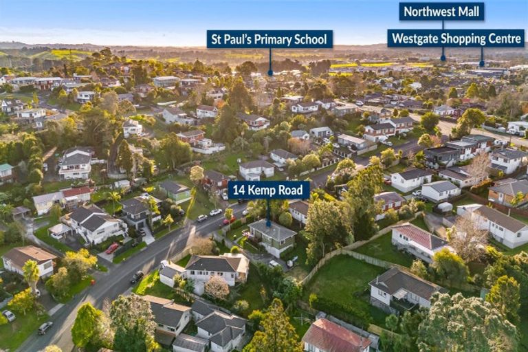 Photo of property in 14 Kemp Road, Massey, Auckland, 0614