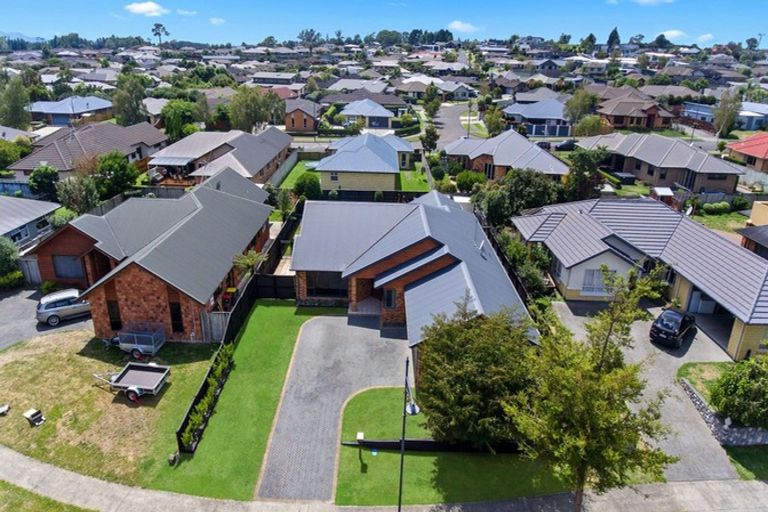 Photo of property in 12 Oldfield Court, Huntington, Hamilton, 3210