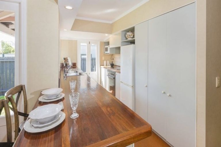 Photo of property in 1/53a Hattaway Avenue, Bucklands Beach, Auckland, 2012