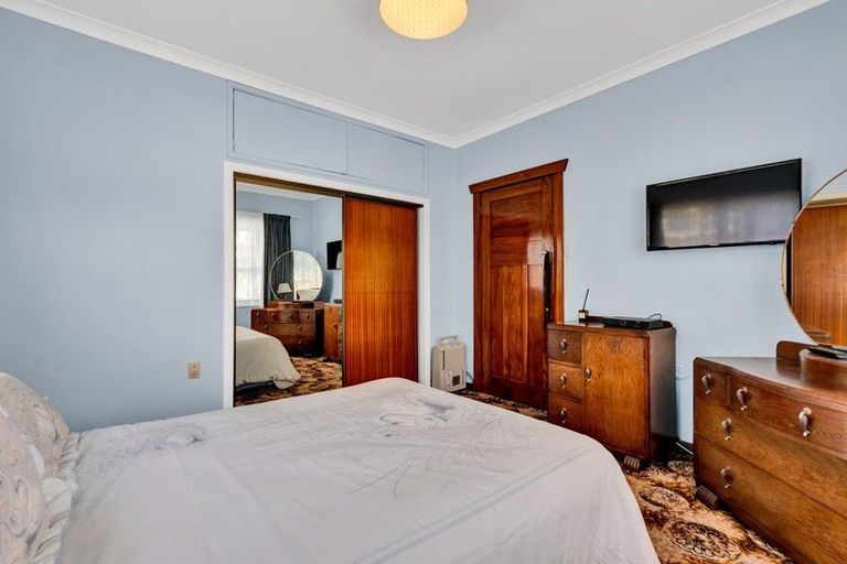 Photo of property in 12 Wicksteed Street, Vogeltown, New Plymouth, 4310