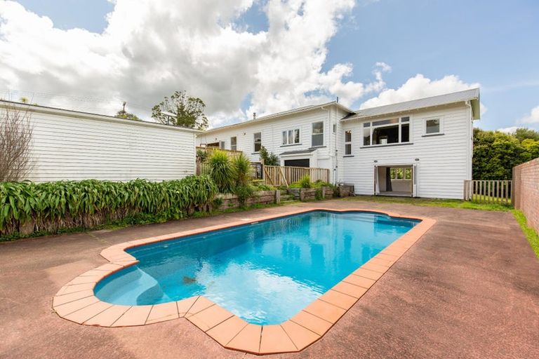 Photo of property in 218 Annandale Road, Kumeu, 0782