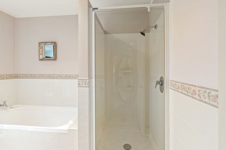 Photo of property in 12 Corfe Castle Lane, Levin, 5510