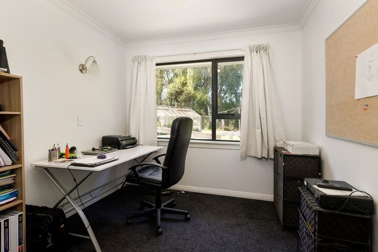 Photo of property in 43 Holdaway Street, Riversdale, Blenheim, 7201