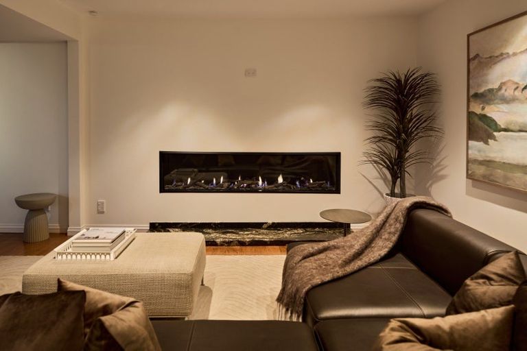 Photo of property in 3 Bayview Terrace, Oriental Bay, Wellington, 6011