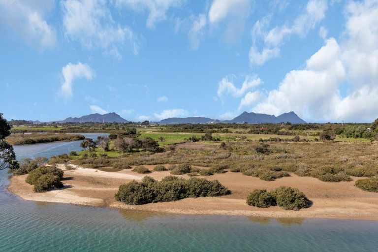 Photo of property in 72 Marsden Point Road, Ruakaka, 0116