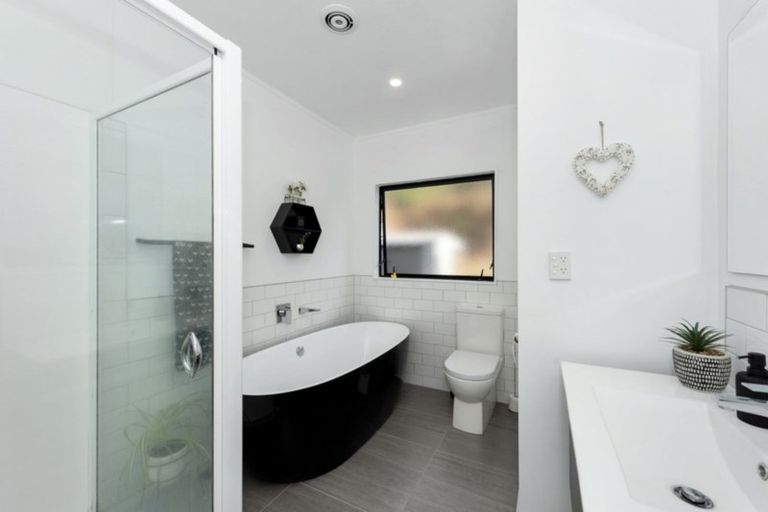 Photo of property in 18 Carew Street, Nawton, Hamilton, 3200