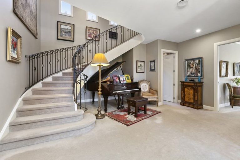 Photo of property in 1 Edgecumbe Road, Tauranga, 3110