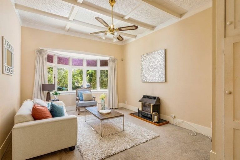 Photo of property in 27 Mark Road, Mount Albert, Auckland, 1025