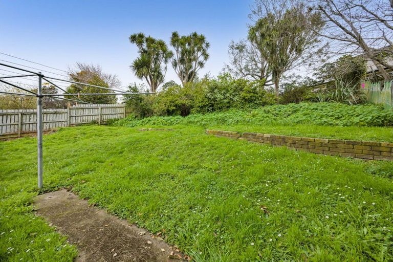 Photo of property in 103 Riversdale Drive, Merrilands, New Plymouth, 4312