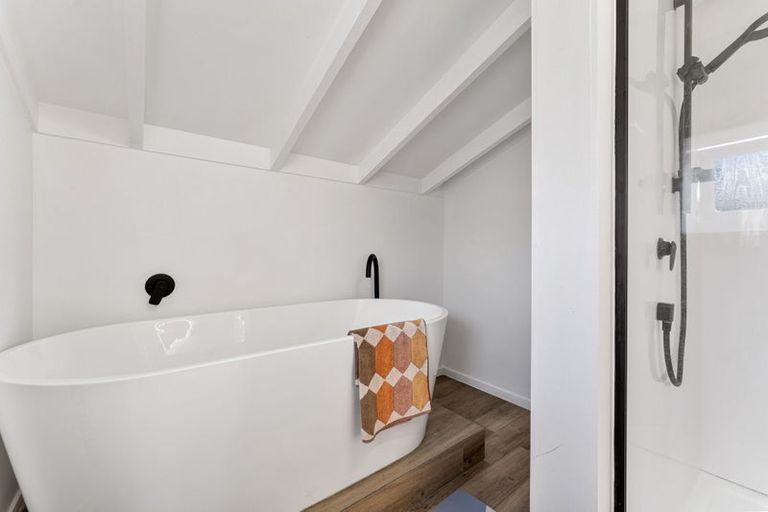 Photo of property in 871 Whangaparaoa Road, Manly, Whangaparaoa, 0930