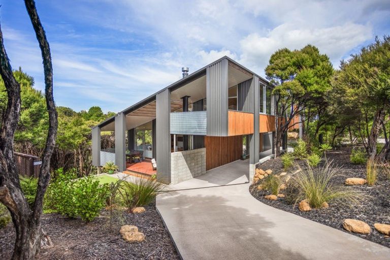 Photo of property in 3 Bush Point Road, Kerikeri, 0294