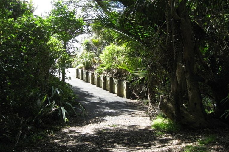 Photo of property in 7 Sylvan Glade, Piha, 0772