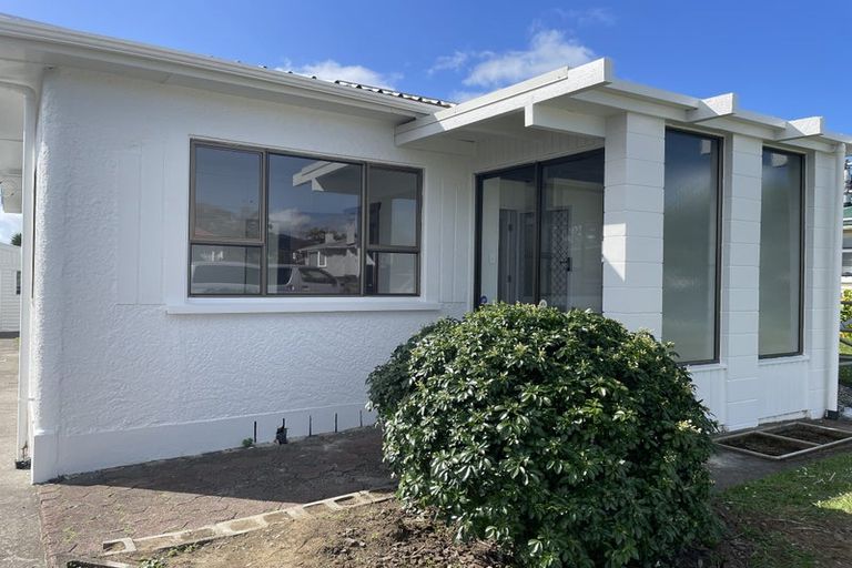 Photo of property in 12 Wicksteed Street, Vogeltown, New Plymouth, 4310