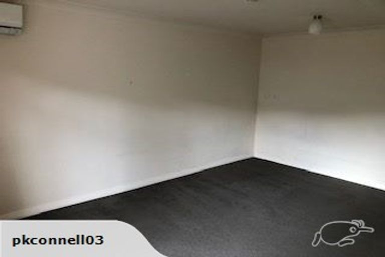 Photo of property in 19 Black Rock Road, Newlands, Wellington, 6037