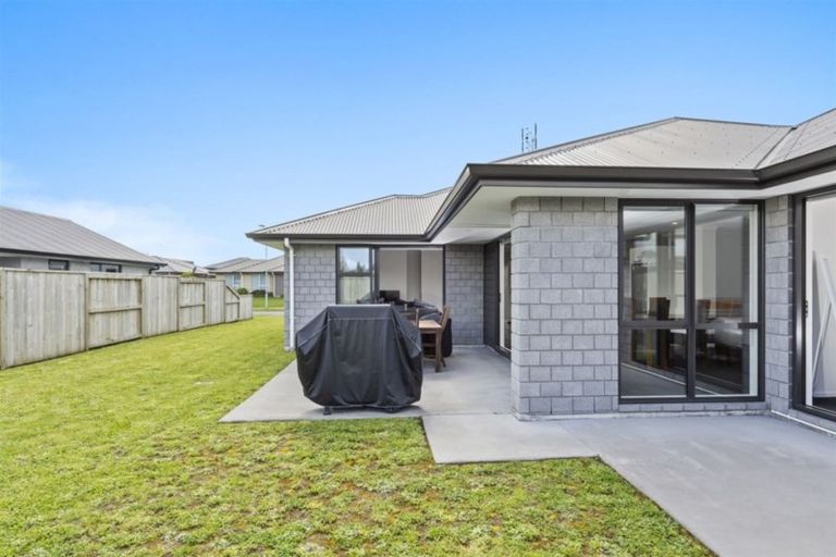 Photo of property in 99 Puhirake Crescent, Pyes Pa, Tauranga, 3112