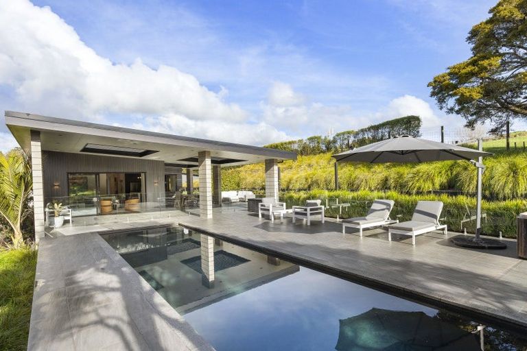 Photo of property in 28 Taylor Road, Waimauku, 0882