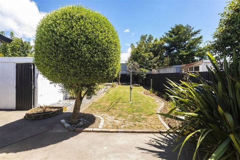 Photo of property in 23 Mathesons Road, Phillipstown, Christchurch, 8011