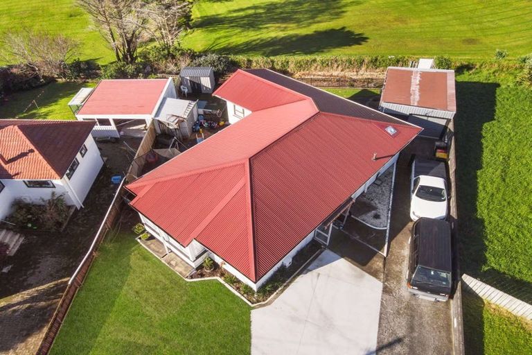 Photo of property in 18 Endeavour Street, Marfell, New Plymouth, 4310