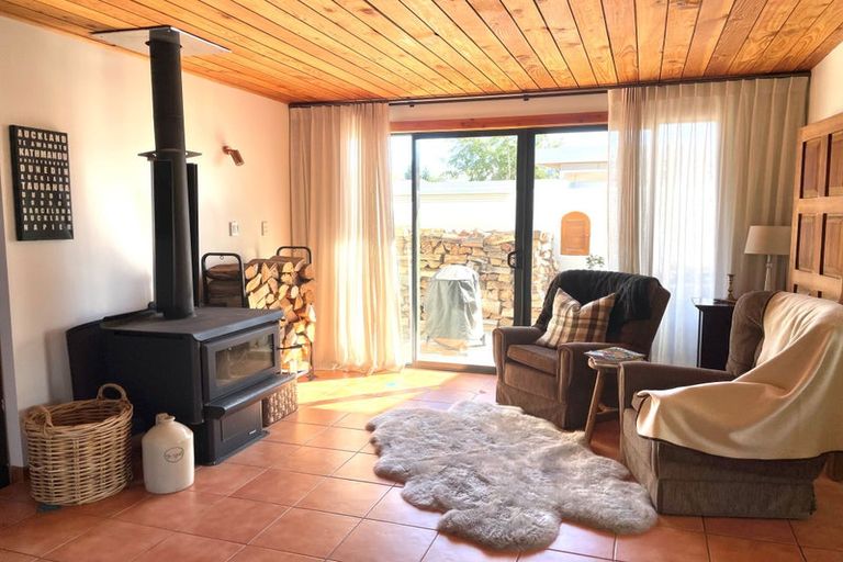 Photo of property in 2 Arklow Street, Albert Town, Wanaka, 9305