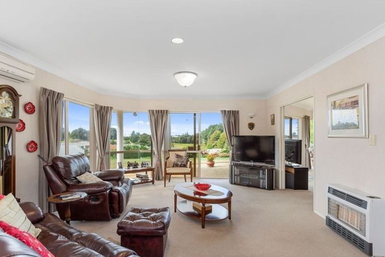 Photo of property in 25 Plateau Heights, Mount Maunganui, 3116