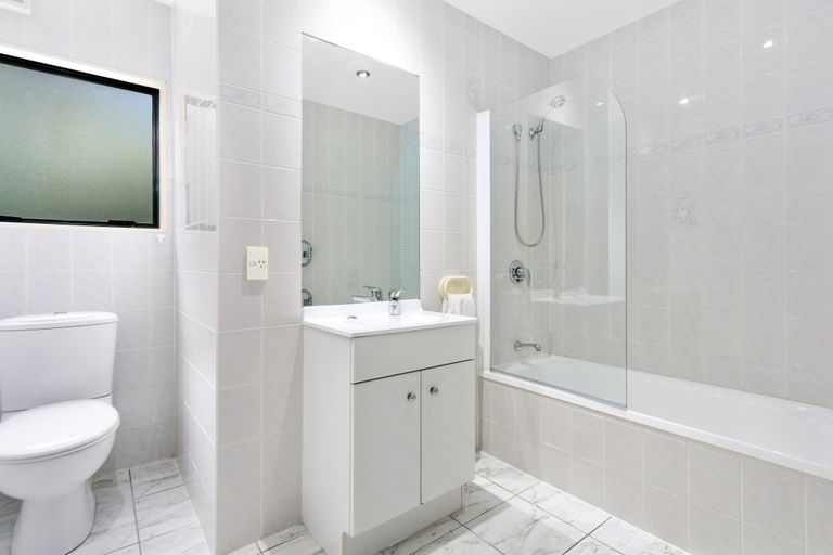 Photo of property in 79 Hilling Street, Titirangi, Auckland, 0604