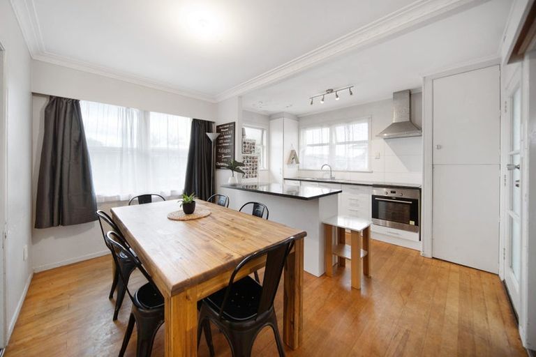 Photo of property in 20 Ronald Place, Manurewa, Auckland, 2102