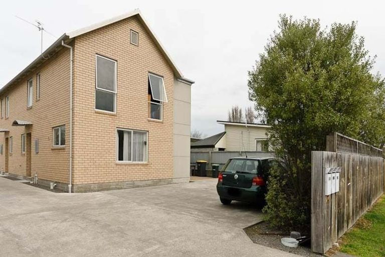 Photo of property in 105a Elizabeth Street, Riccarton, Christchurch, 8041