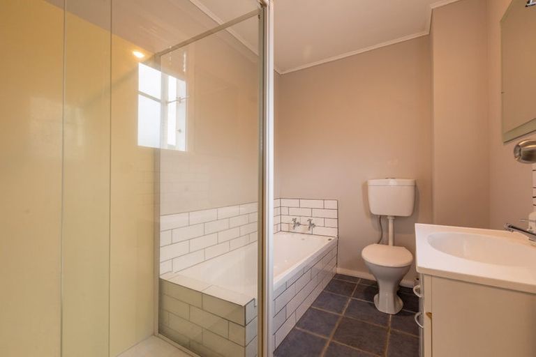 Photo of property in 27 Sladden Street, Naenae, Lower Hutt, 5011