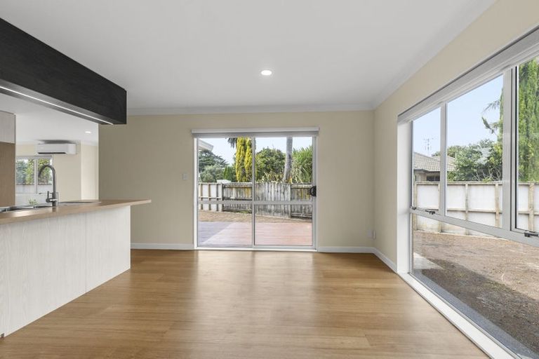 Photo of property in 202 Gravatt Road, Papamoa Beach, Papamoa, 3118