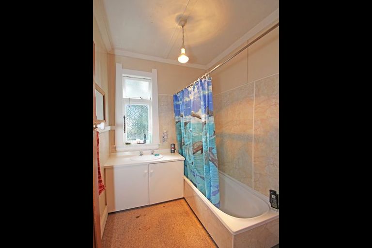 Photo of property in 24 Tay Street, Oamaru North, Oamaru, 9400