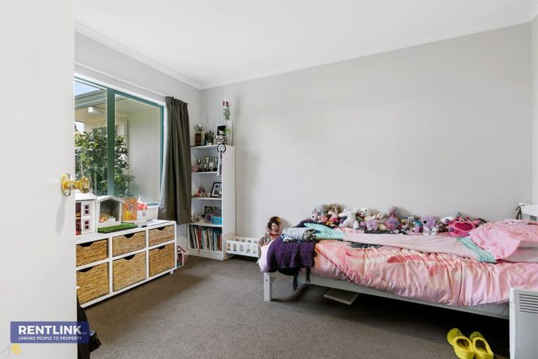 Photo of property in 22 Kestrel Avenue, Welcome Bay, Tauranga, 3112