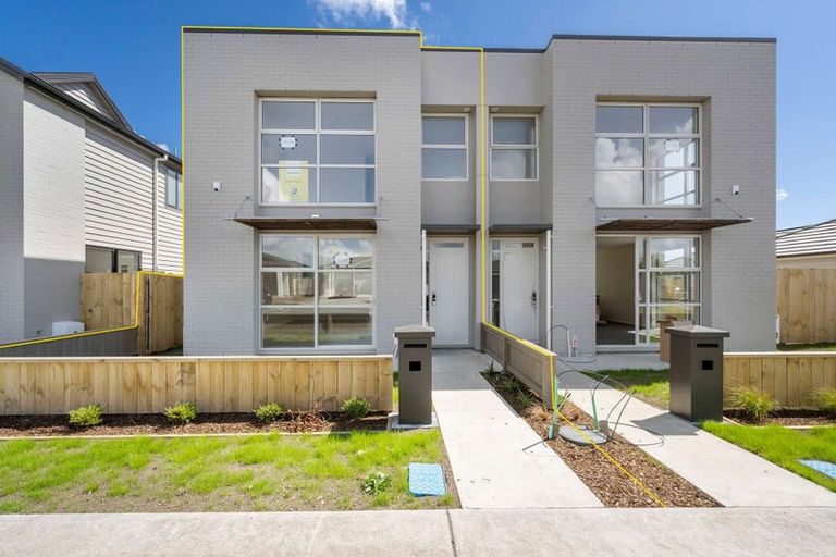 Photo of property in 20a Hollowout Street, Takanini, 2112