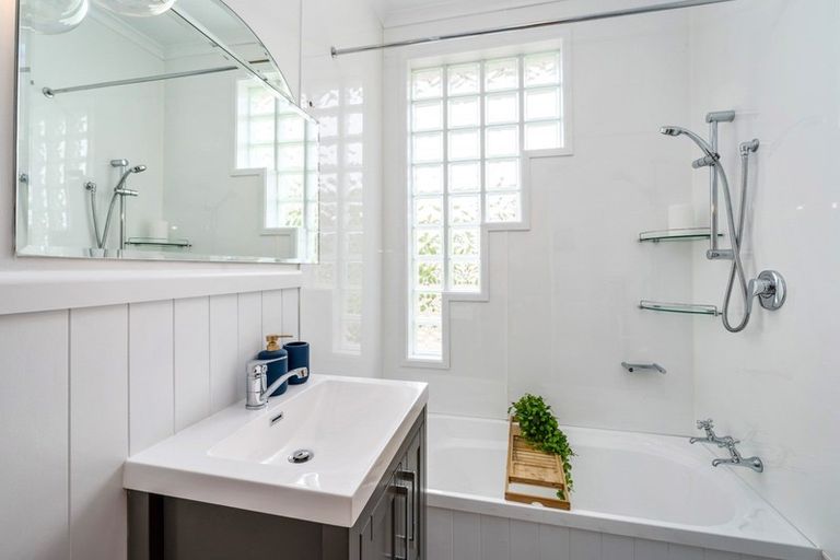 Photo of property in 8a Clyde Street, Oamaru North, Oamaru, 9400