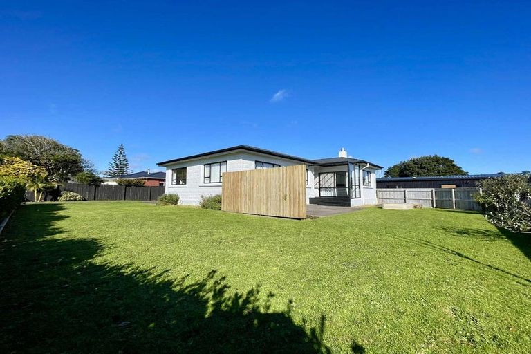 Photo of property in 59 Browne Street, Waitara, 4320