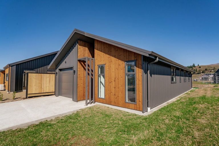 Photo of property in 37 Bragato Way, Cromwell, 9310