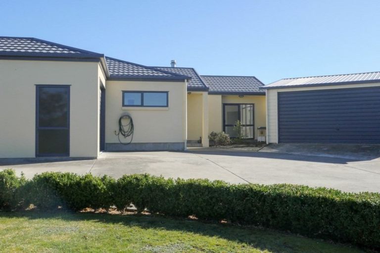 Photo of property in 1 Hillview Place, Amberley, 7410