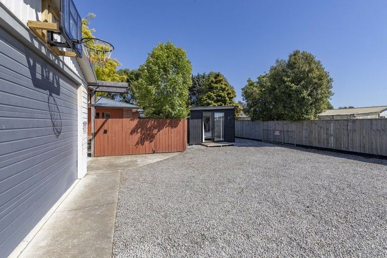 Photo of property in 104 Main North Road, Woodend, 7610