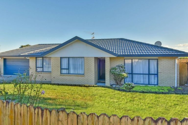 Photo of property in 21 Pitt Avenue, Clendon Park, Auckland, 2103