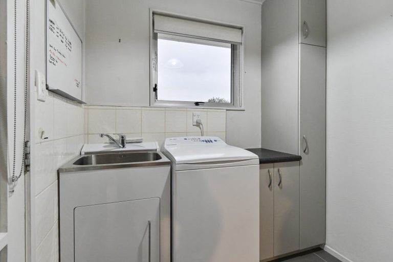 Photo of property in 168 Flaxmere Avenue, Flaxmere, Hastings, 4120