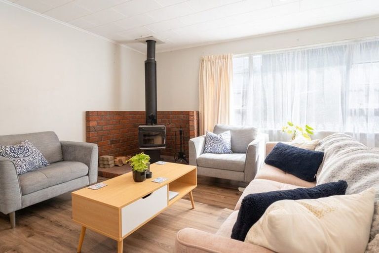 Photo of property in 12b Bell Street, Tawa, Wellington, 5028