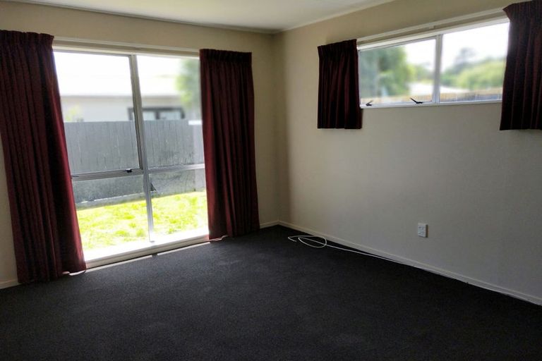 Photo of property in 8 Kebbell Avenue, Levin, 5510
