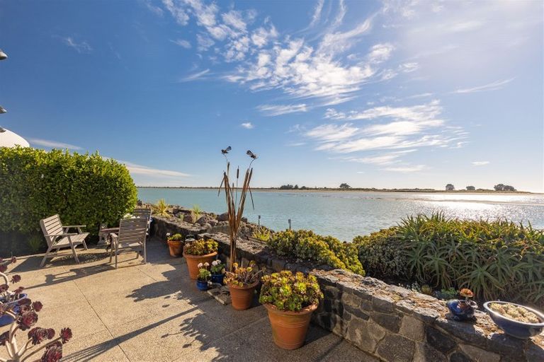 Photo of property in 141 Main Road, Redcliffs, Christchurch, 8081