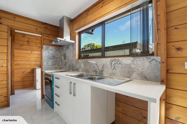 Photo of property in 3/32 Great South Road, Papakura, 2110