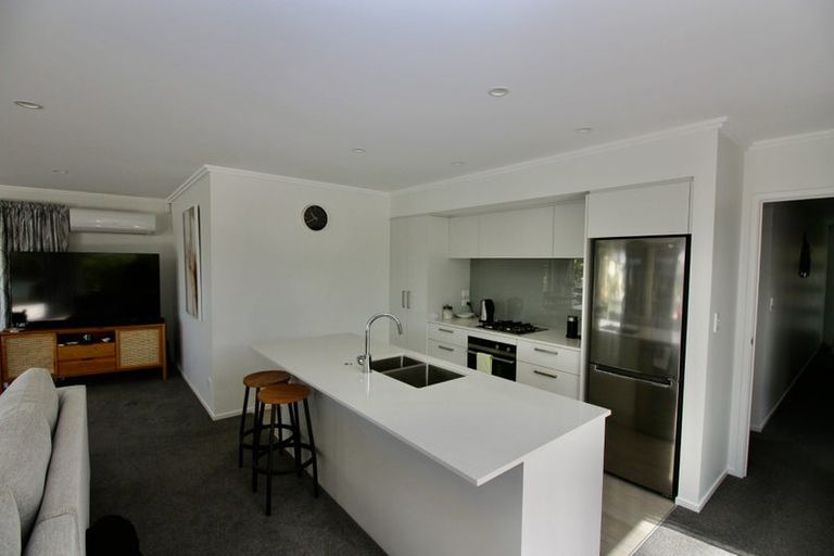 Photo of property in 13 Mermaid Place, Whitianga, 3510