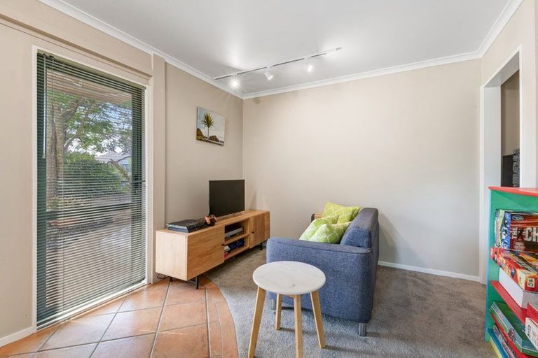 Photo of property in 4 Westminster Gardens, Unsworth Heights, Auckland, 0632