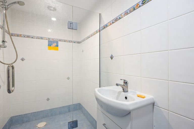 Photo of property in 23 Whareora Terrace, Cashmere, Christchurch, 8022