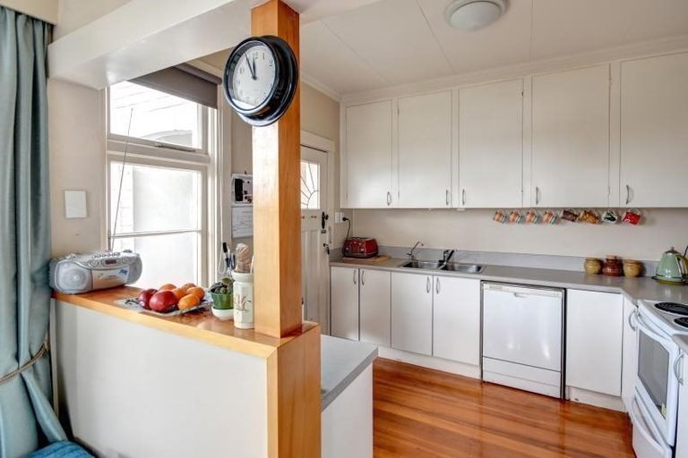 Photo of property in 111 Mornington Road, Kenmure, Dunedin, 9011